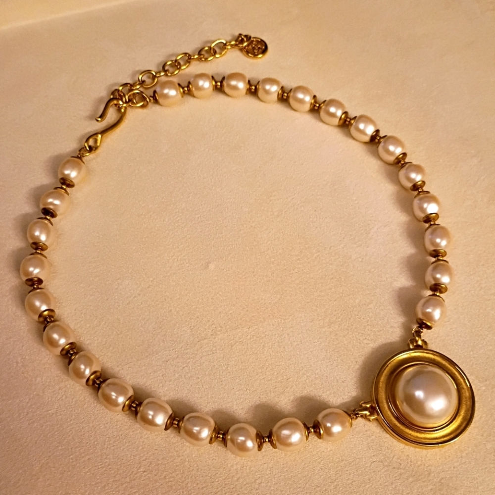 SOLD: Givenchy Vintage Paris New York Faux Pearl Necklace Pendant